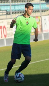 Un centro del campo falto de algo 3 Adrián || Foto: Rosa M. Martín