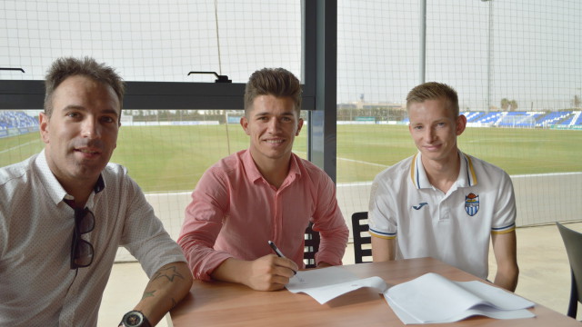 Juanjo firma por el Atlético Baleares