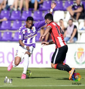 El Real Valladolid aprueba su primer examen 3 Mojica