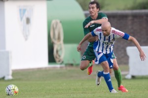 Pablo Infante pelea un balón || Foto: Cabina Deporte