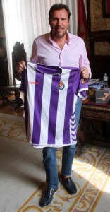 Óscar Puente Foto: Blanquivioletas