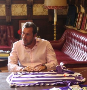 Óscar Puente || Foto: Blanquivioletas