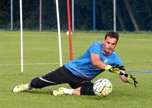 La Lupa: Real Oviedo 3 Esteban, en pleno entrenamiento || Foto: El Comercio