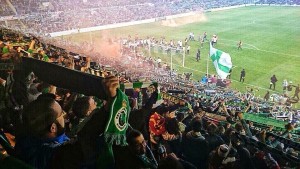 El triste ocaso de un histórico del fútbol español 4 Aficionados del Racing celebran el ascenso en El Sardinero hace un año contra el Llagostera Foto: El Tomavistas de Santander