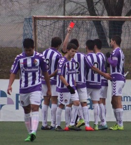 Momento de la expulsión de Renzo Zambrano Foto: Víctor Álvarez