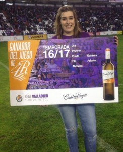 El Detalle: Los goles de Sofía y Villar marcan el camino 2 Sofía, ganadora del concurso de Cuatro Rayas