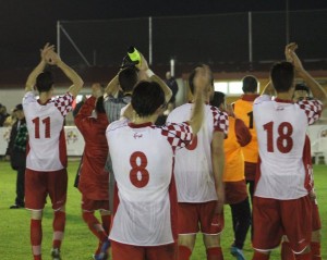 La selección de Castilla y León accede a la fase final 3 Los jugadores de Castilla y León aplauden tras el partido Foto: Víctor Álvarez