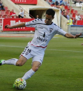 La Lupa: Albacete Balompié 3 Rubén Cruz, a punto de golpear || Foto: LFP