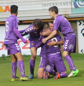 El Promesas corona el Reino de León 2 Los jugadores del Promesas celebran el gol de Caye Foto: Rosa M. Martín