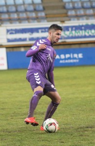 La mejor promesa: Jornada 20 2 Caye controla el balón Foto: Rosa M. Martín