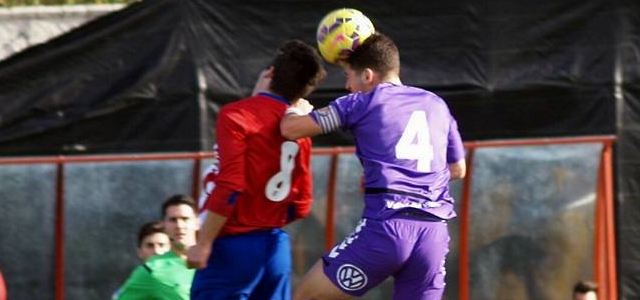 Mito guía al Real Valladolid DH a la victoria en el campo del líder