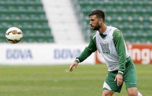Un viejo capitán para la defensa blanquiverde 2 Foto: Marca