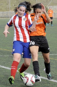 Santos García: "En Castilla y León debería haber un equipo en la Primera Femenina" 3 Ainoa y Crispi Foto: Ricardo Otazo