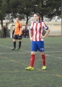 Laura Fernández, con los brazos en jarra Foto: Sergio Sanz