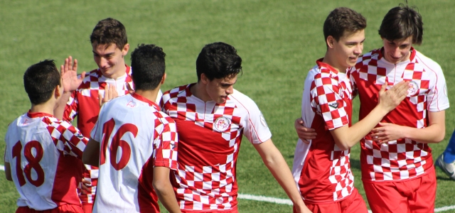 La sub 18 se despide cediendo un empate 1 Sub 18