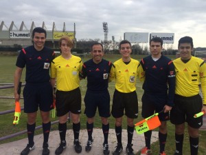 Zancada Lobato, acompañado de sus dos asistentes y del trío arbitral que dirigió el Real Valladolid - Cultural Leonesa de Regional Cadete