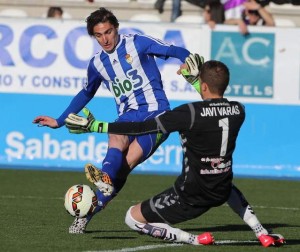 Berrocal intenta batir a Javi Varas || Foto Marca