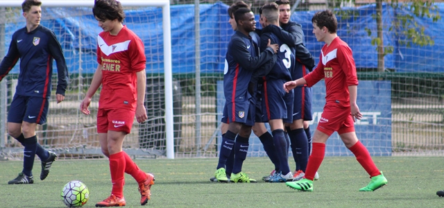 El Atlético de Madrid impone su liderazgo ante la UD Sur 1 Foto: Víctor Álvarez