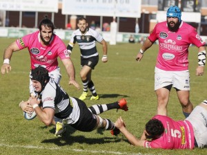 Confirmado: la final de la Copa del Rey de rugby, en Zorrilla 2 El Salvador logra un ensayo en el último derbi Foto: El Norte de Castilla