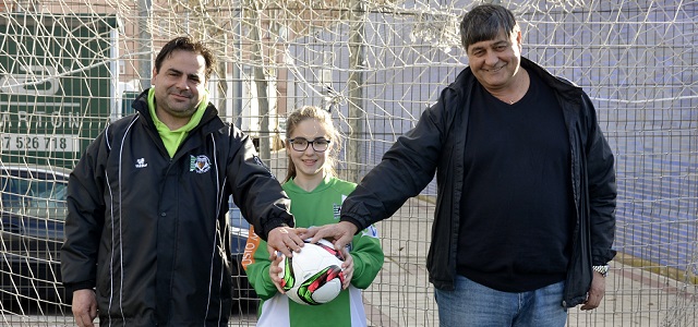 Santo y seña del fútbol femenino para reverdecer viejos laureles 1 Isi y Santos, con Irene || Foto: Alba Oliveros