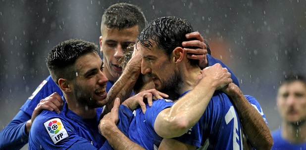 Los jugadores del Oviedo celebran un gol || Foto: Marca