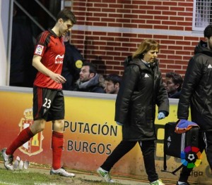 Las bajas complican el objetivo del play-off en el Mirandés 2 Néstor Salinas