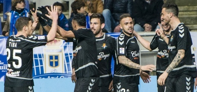 El Real Valladolid abraza el vértigo y triunfa en el Tartiere 1 Foto: LFP