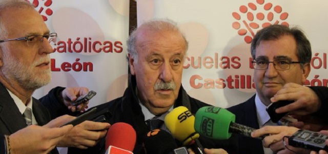 Del Bosque recoge en Valladolid el Premio Especial de las Escuelas Católicas de Castilla y León