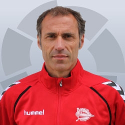 El Real Valladolid oficializa a Alberto López como nuevo entrenador 2 Alberto López