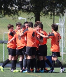 Guerra por la salvación 2 El Parquesol celebra el gol ante la CIA Foto: Víctor Álvarez