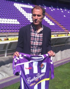 Alberto López: "Es una cuestión de hambre futbolística" 2 Alberto, con la blanquivioleta Foto: Jesús Domínguez