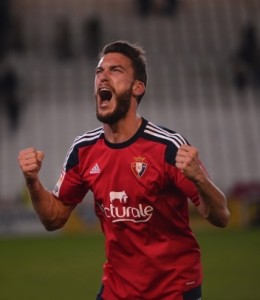 La Lupa: CA Osasuna 2 Roberto Torres celebra un gol con rabia || Foto: LFP