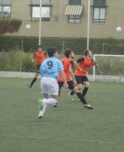 El Arces sigue vivo a costa del Parquesol 3 Pablo, con la defensa del Parquesol Foto: Sergio Sanz