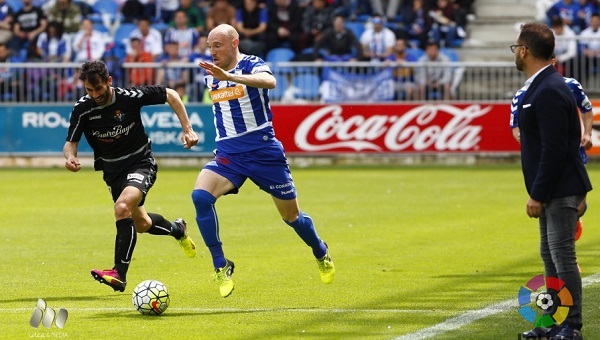 Entre Líneas: Una defensa oscura