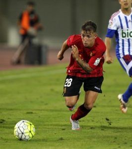 La Lupa: RCD Mallorca 2 Brandon corre tras un balón || Foto: LFP