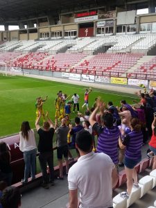 El CD Palencia sigue vivo y el Zamora CF se queda sin ascenso 2 Los jugadores de Santi Sedano celebran el pase || Foto: CD Palencia