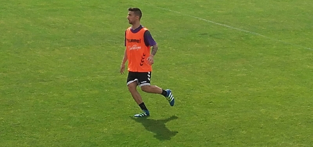 Sergio Marcos entrena con el Real Valladolid mientras espera su fichaje