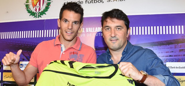 Braulio: "Caye Quintana tiene contrato con el Real Valladolid" 1 Pau Torres y Braulio Vázquez || Foto: Real Valladolid