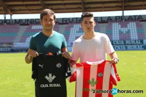 De la Nava y Pistu en su presentación