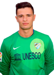 Cambio de cromos en la portería del Promesas 2 Aitor Embela || Foto: Málaga CF