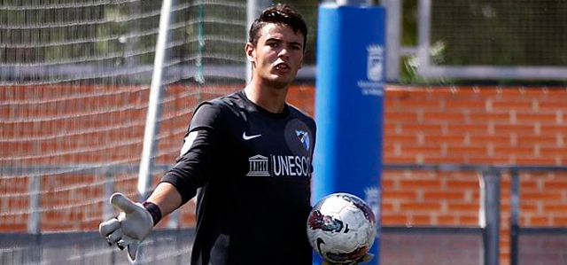 Cambio de cromos en la portería del Promesas