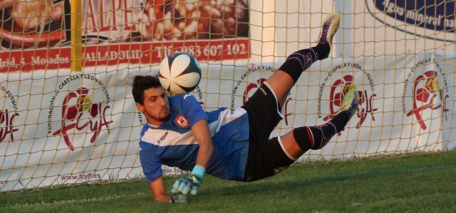Guzón y Peque dan al Simancas el pase a semifinales en los penaltis
