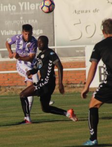 José dispara ante Leuko Foto: Rosa M. Martín