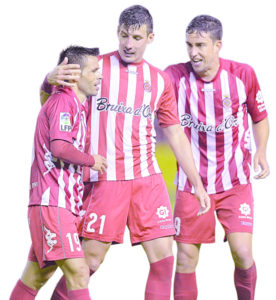 Mata vs Sandaza 2 Sandaza y Mata, celebran un gol con Felipe Sanchón Foto: Agencia LOF