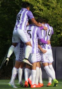 Con el rabillo del ojo en el play-off 2 Foto: Rosa María Martín