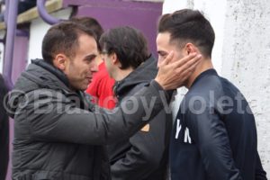 Borja Jiménez: "No hemos hecho el partido que queríamos" 2 Borja Jiménez saluda a su exjugador José