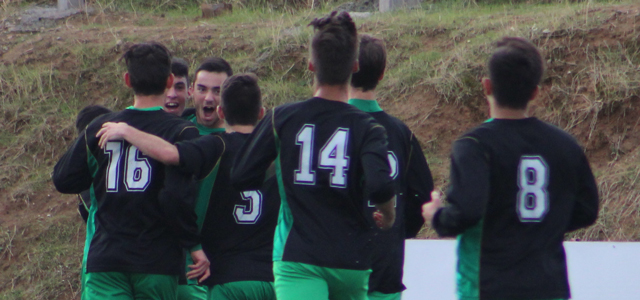 El Victoria se lleva el derbi en el descuento