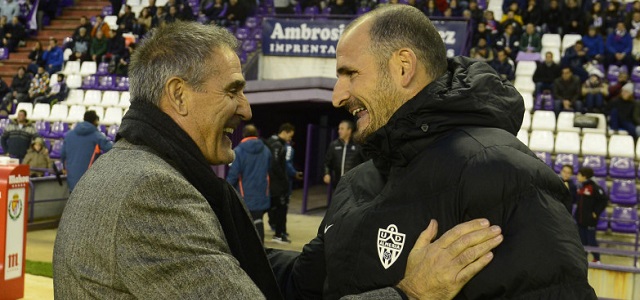 Paco Herrera: "La grada quiere ganar y yo quiero que ganemos por la grada" 1 Herrera y Soriano || Foto: LFP