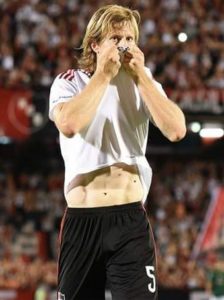 Diego Mateo cuelga las botas con honores en Newell's 2 Diego Mateo