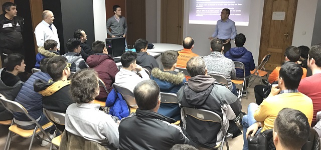 Árbitros y clubes, unidos a través de la formación